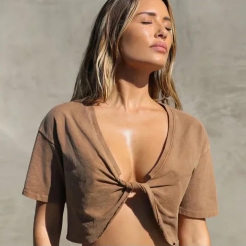 Joah Brown Knotted Crop Top